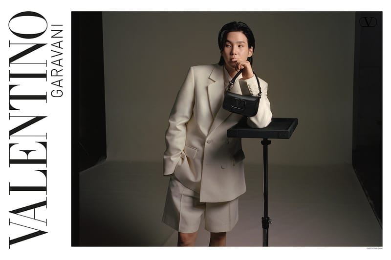 Valentino が BTS SUGA を起用した2024年春夏メンズ広告キャンペーンを発表
