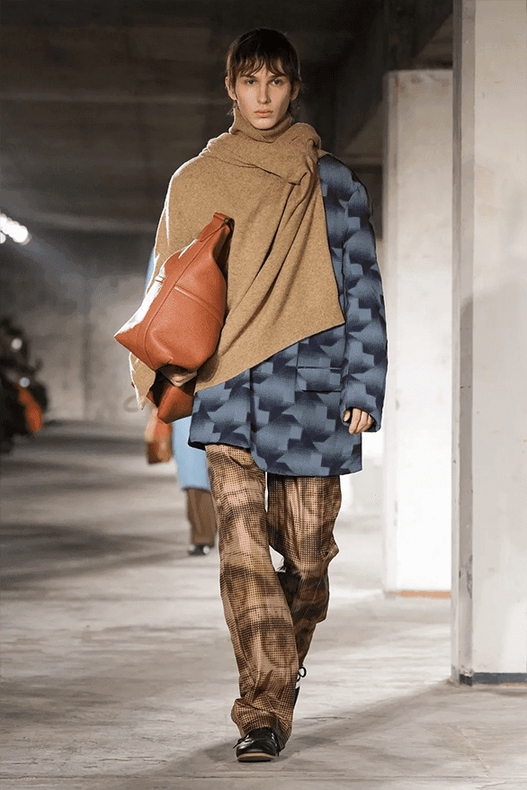 ドリス・ヴァン・ノッテン 2024年秋冬コレクション Dries Van Noten Fall Winter 2024 Paris Fashion Week menswear  runway show