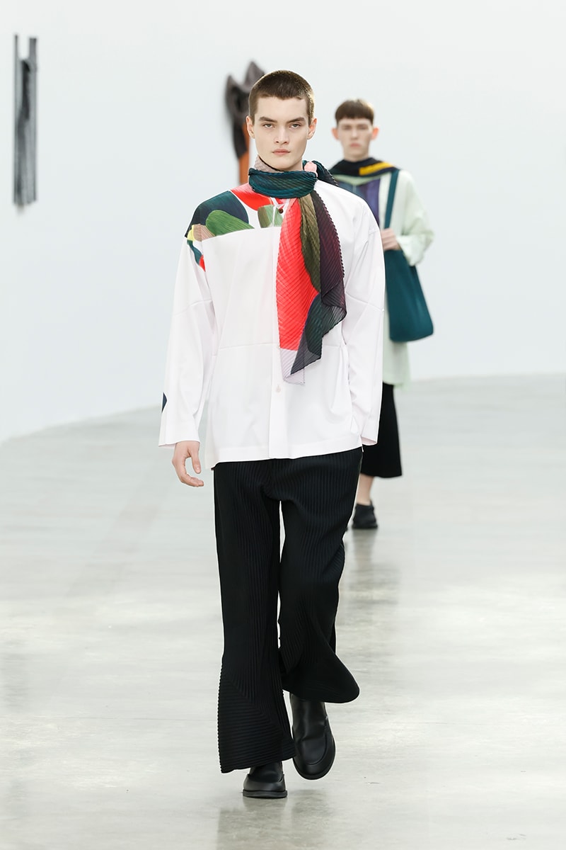 オム プリッセ イッセイ ミヤケ  2024年秋冬コレクション Issey Miyake Fall Winter 2024 Paris Fashion Week menswear Satoshi Kondo runway show Issey Miyake Continues To Find the Beauty in Movement for FW24 homme plisse