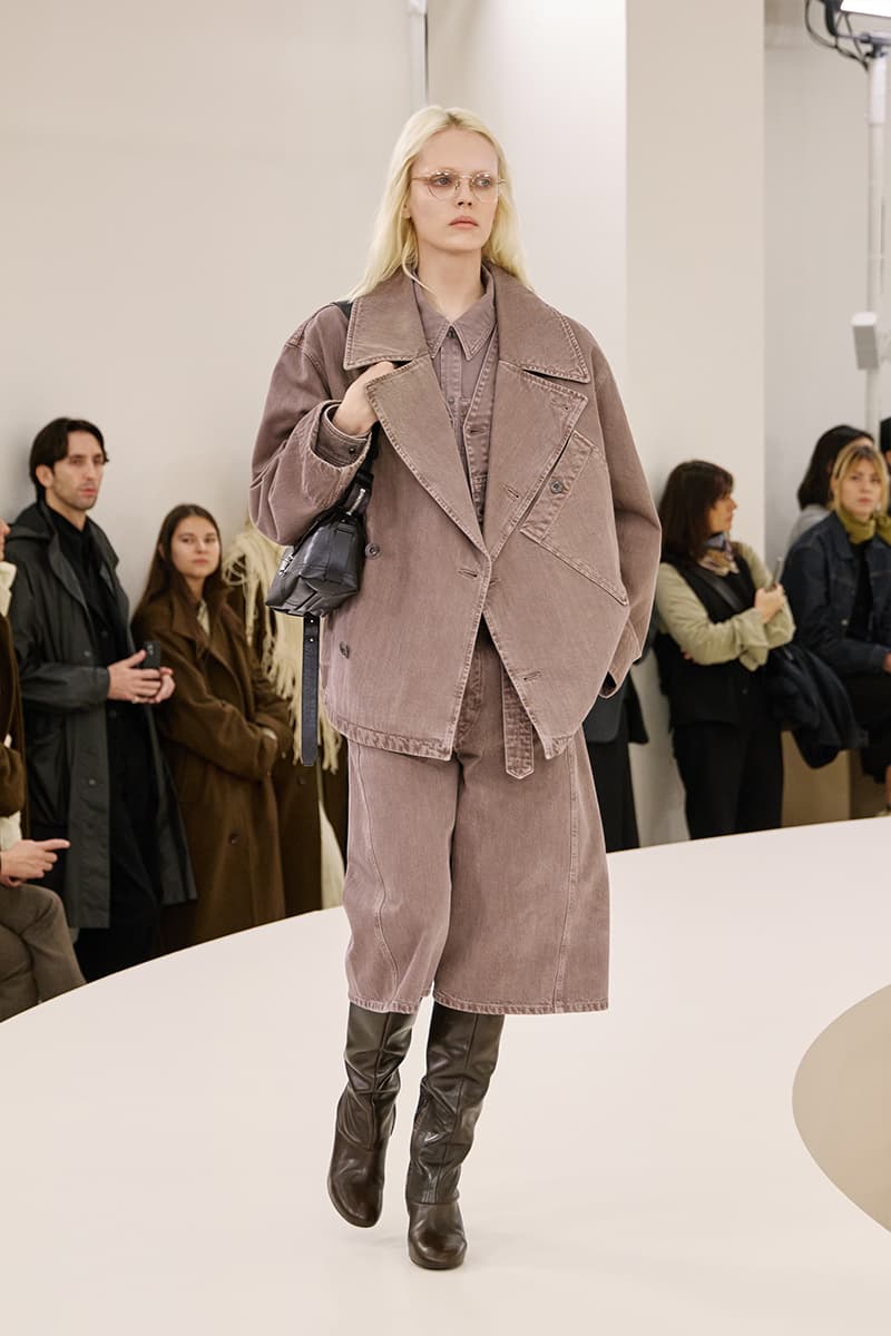 ルメール 2024年秋冬コレクション Lemaire Fall Winter 2024 Paris Fashion Week menswear Christophe Lemaire runway show LEMAIRE FW24 Is All About Ethereal Elegance sarah-linh tran