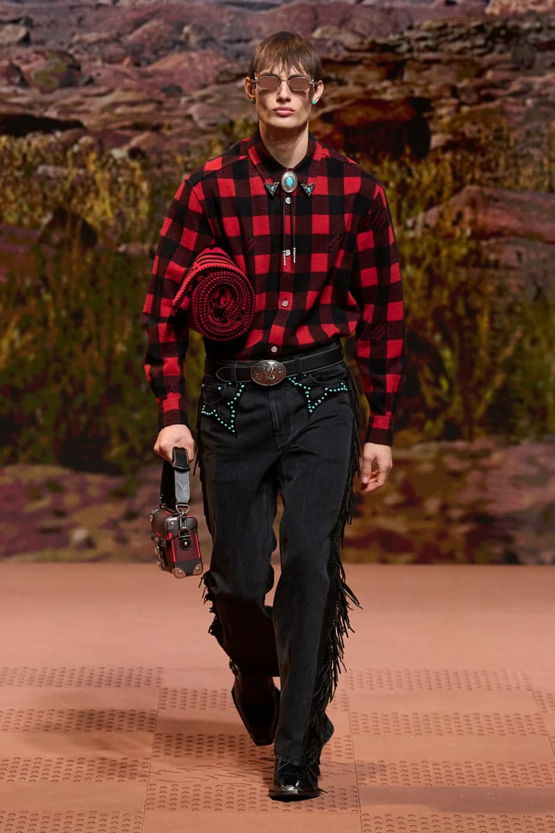 ルイ・ヴィトン 2024年秋冬メンズコレクション Louis Vuitton Fall Winter 2024 Paris Fashion Week menswear Pharrell Williams runway show harmonica cowboy western motifs timbaland boots swae lee sioux mumford and sons miley cyrus new song