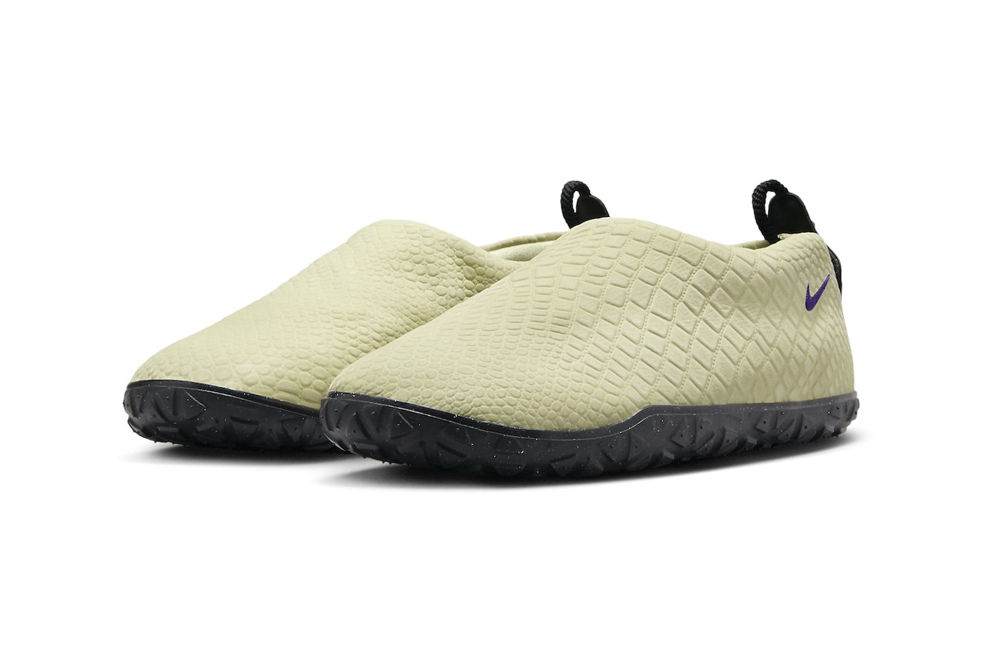 ナイキACGエアモックから春らしい柔らかな配色を纏った“オリーブオーラ”が登場 Nike ACG Moc Premium Olive Aura FV4571-300 Release Info