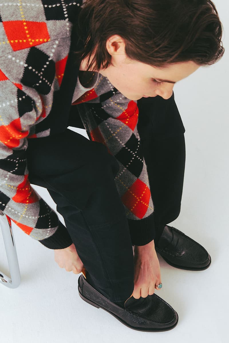 ケンフォード ファインシューズのフラグシップモデル ブラック ペイズリー ローファーの新ルックが公開 the kenford fineshoes flagship model black paisley loafers resale info