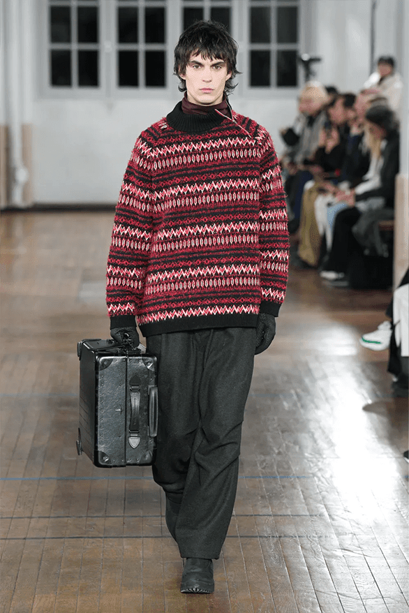 ホワイトマウンテニアリング 2024年秋冬コレクション White Mountaineering Fall Winter 2024 Paris Fashion Week menswear runway show Yosuke Aizawa