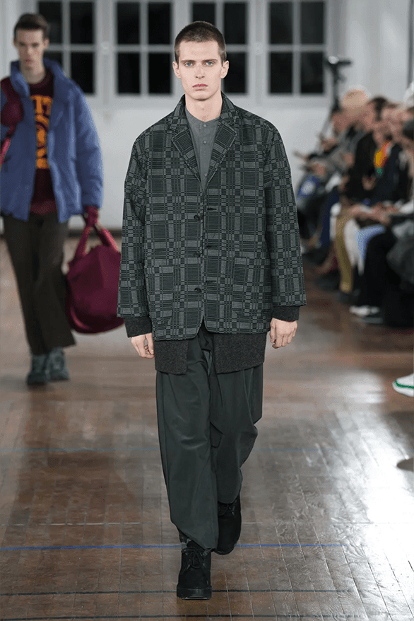 ホワイトマウンテニアリング 2024年秋冬コレクション White Mountaineering Fall Winter 2024 Paris Fashion Week menswear runway show Yosuke Aizawa