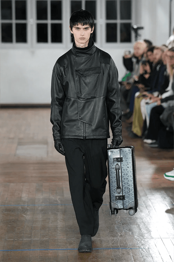 ホワイトマウンテニアリング 2024年秋冬コレクション White Mountaineering Fall Winter 2024 Paris Fashion Week menswear runway show Yosuke Aizawa