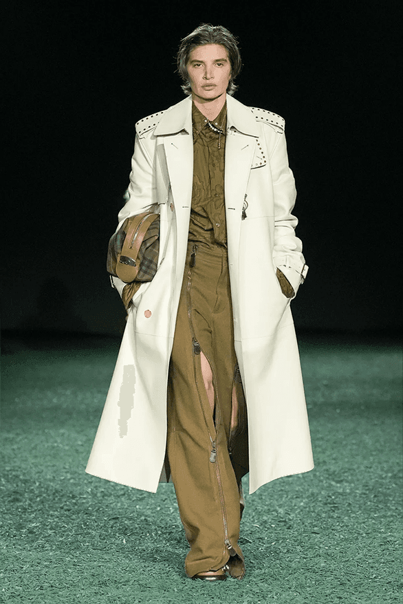 バーバリー 2024年秋冬コレクション Burberry Fall Winter 2024 London Fashion Week runway show daniel lee menswear womenswear victoria park england