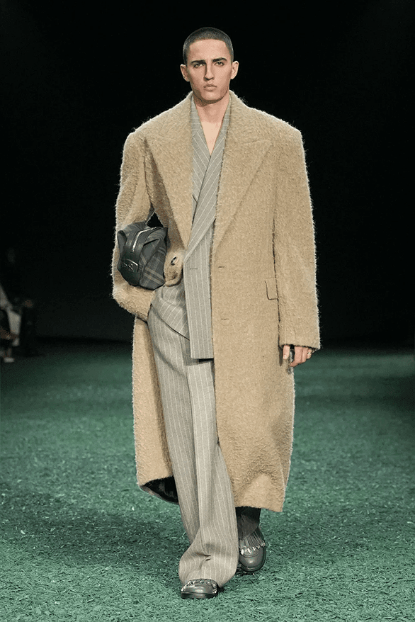 バーバリー 2024年秋冬コレクション Burberry Fall Winter 2024 London Fashion Week runway show daniel lee menswear womenswear victoria park england