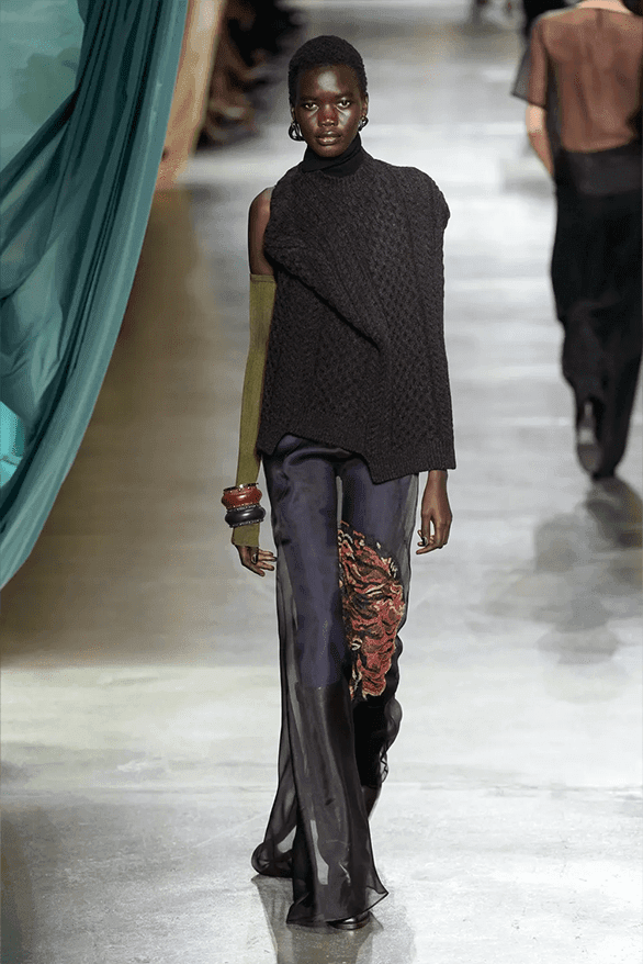 フェンディ2024年秋冬ウィメンズコレクション FENDI Fall Winter 2024 Milan Fashion Week womenswear Kim jones runway show