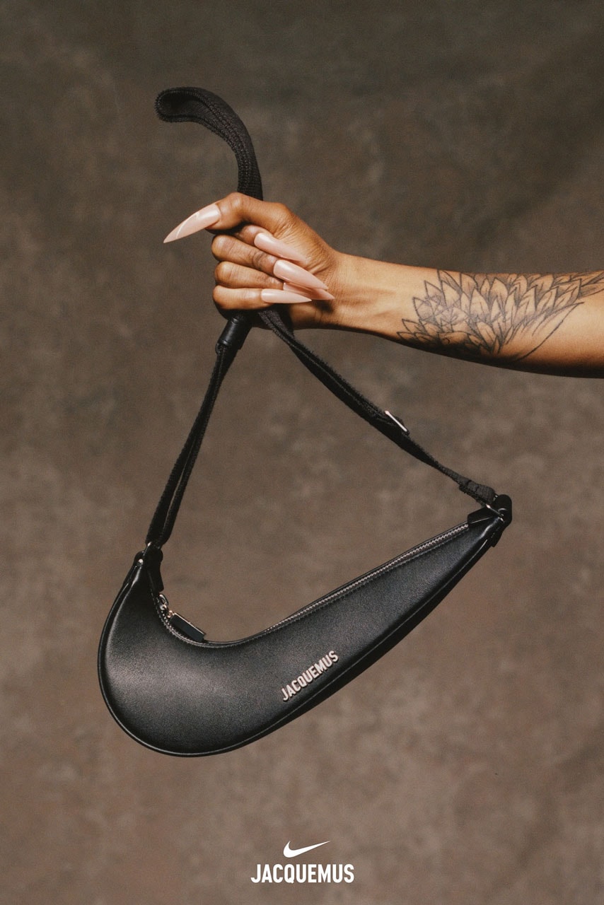 ジャックムス x ナイキがスウッシュ型のバッグを発表 Jacquemus and Nike Reveal "The Swoosh Bag"