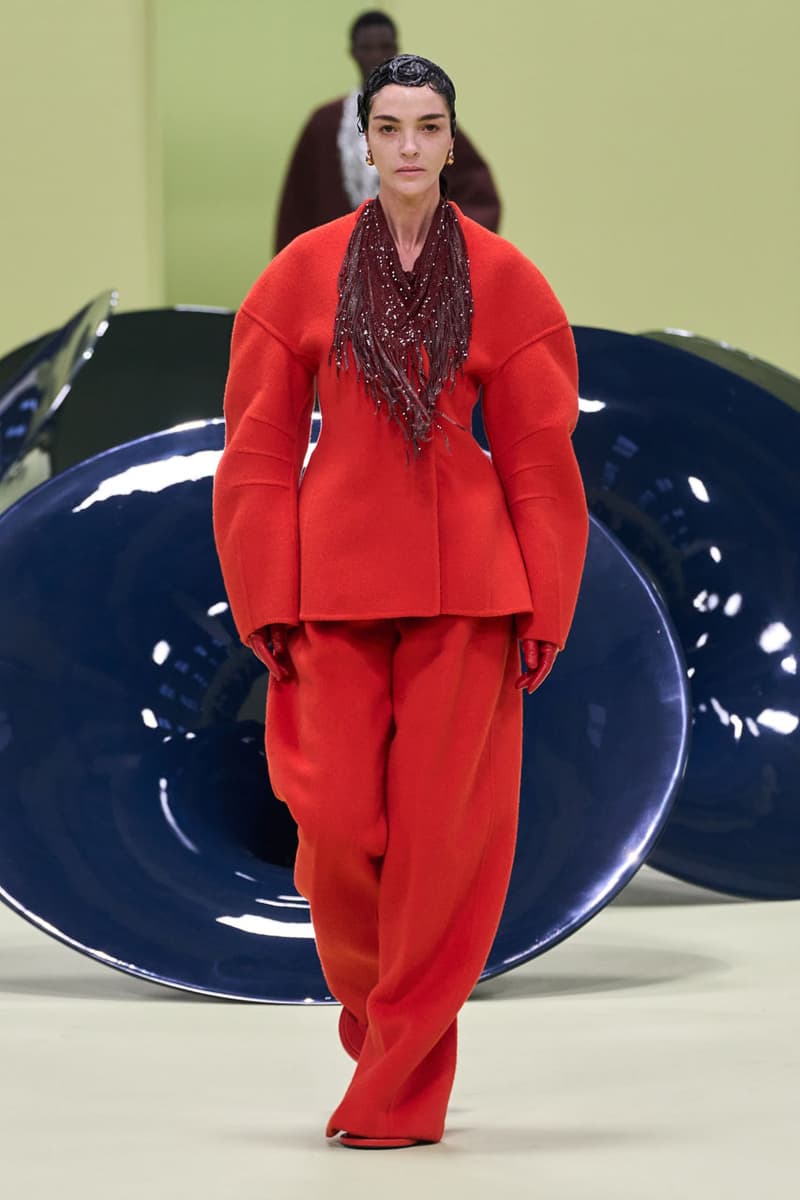 ジル サンダー 2024年秋冬コレクション Jil Sander FW24 Looks at Life in Color and Comfort fw24 collection milan fashion week italy runway fall winter 2024 ready to wear luke lucy meiers green mk.gee