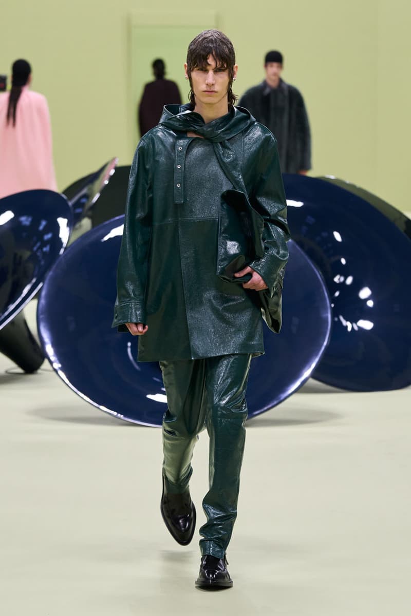 ジル サンダー 2024年秋冬コレクション Jil Sander FW24 Looks at Life in Color and Comfort fw24 collection milan fashion week italy runway fall winter 2024 ready to wear luke lucy meiers green mk.gee