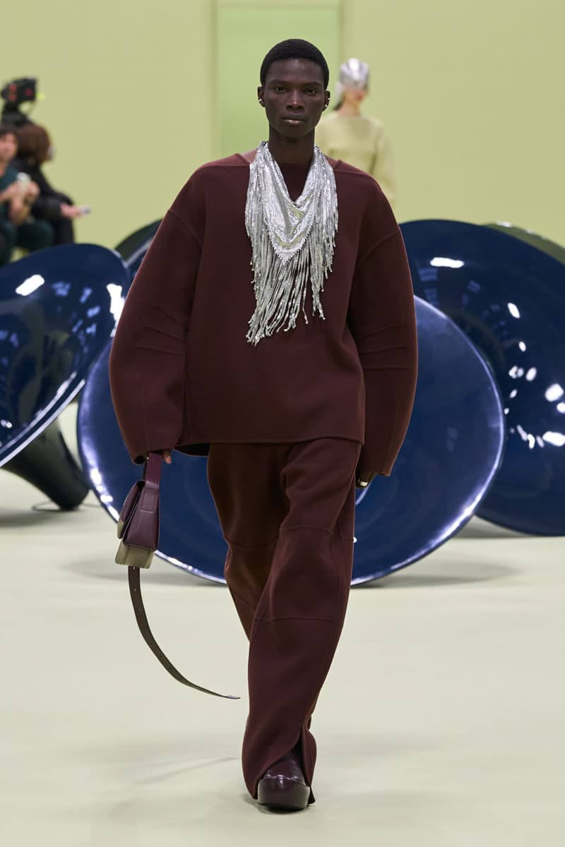 ジル サンダー 2024年秋冬コレクション Jil Sander FW24 Looks at Life in Color and Comfort fw24 collection milan fashion week italy runway fall winter 2024 ready to wear luke lucy meiers green mk.gee