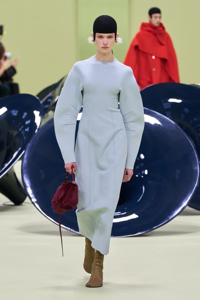 ジル サンダー 2024年秋冬コレクション Jil Sander FW24 Looks at Life in Color and Comfort fw24 collection milan fashion week italy runway fall winter 2024 ready to wear luke lucy meiers green mk.gee