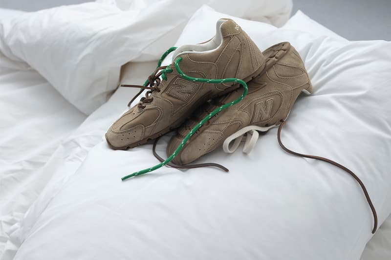 ミュウミュウx ニューバランスによる約15万円のリュックスな 580 が発売 Miu Miu's Deconstructed New Balance 530SLs Cost $1,120 USD