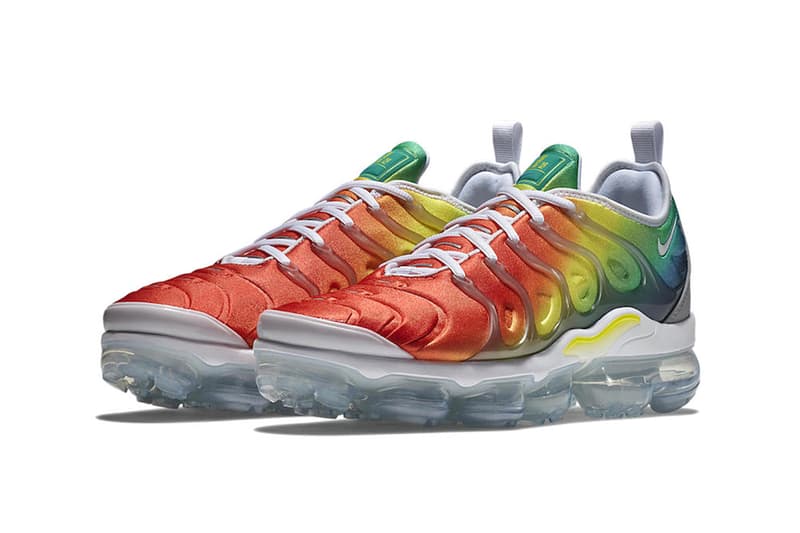 ナイキからエアマックスヴェイパーマックス “レインボー”が約6年ぶりに復活 Nike Air Vapormax Plus Receives a "Rainbow" Iteration february release info White/Neptune Green-Dynamic Yellow-White Code: 924453-103 re release 