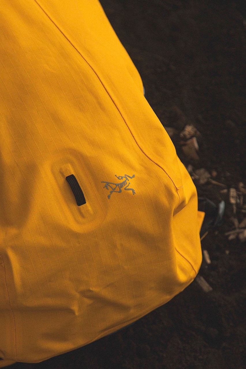 アークテリクスよりカナダの成層火山から着想を得たビームス限定カラーコレクションが登場 arcteryx beams exclusive color collection kragg granville 16 backpack crossboddy bag release info