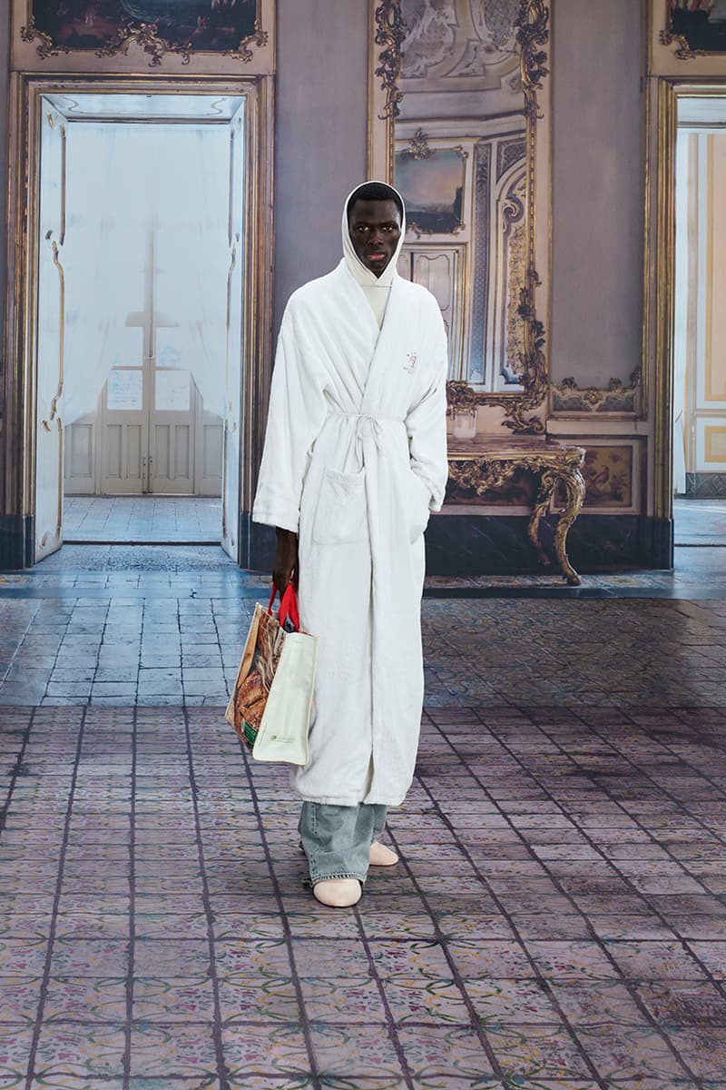 バレンシアガが2024年夏シーズンのキャンペーンビジュアルを公開 Balenciaga Summer 2024 Campaign Images Demna Jitka Hanzlová