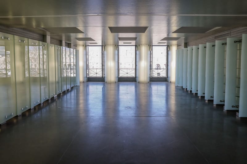 カール・ラガーフェルドの住んでいたアパートメントが16億円超えで落札される