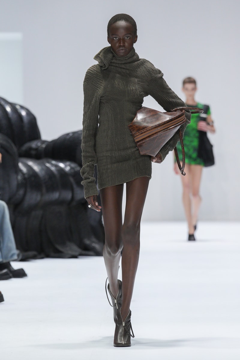 アクネ ストゥディオズ 2024年春夏コレクション Acne Studios Fall Winter 2024 Paris Fashion Week menswear womenswear runway show