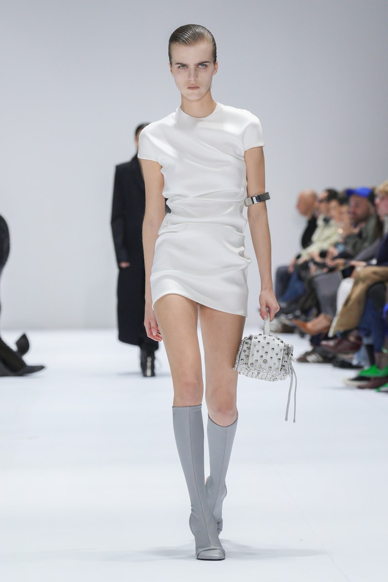 アクネ ストゥディオズ 2024年春夏コレクション Acne Studios Fall Winter 2024 Paris Fashion Week menswear womenswear runway show