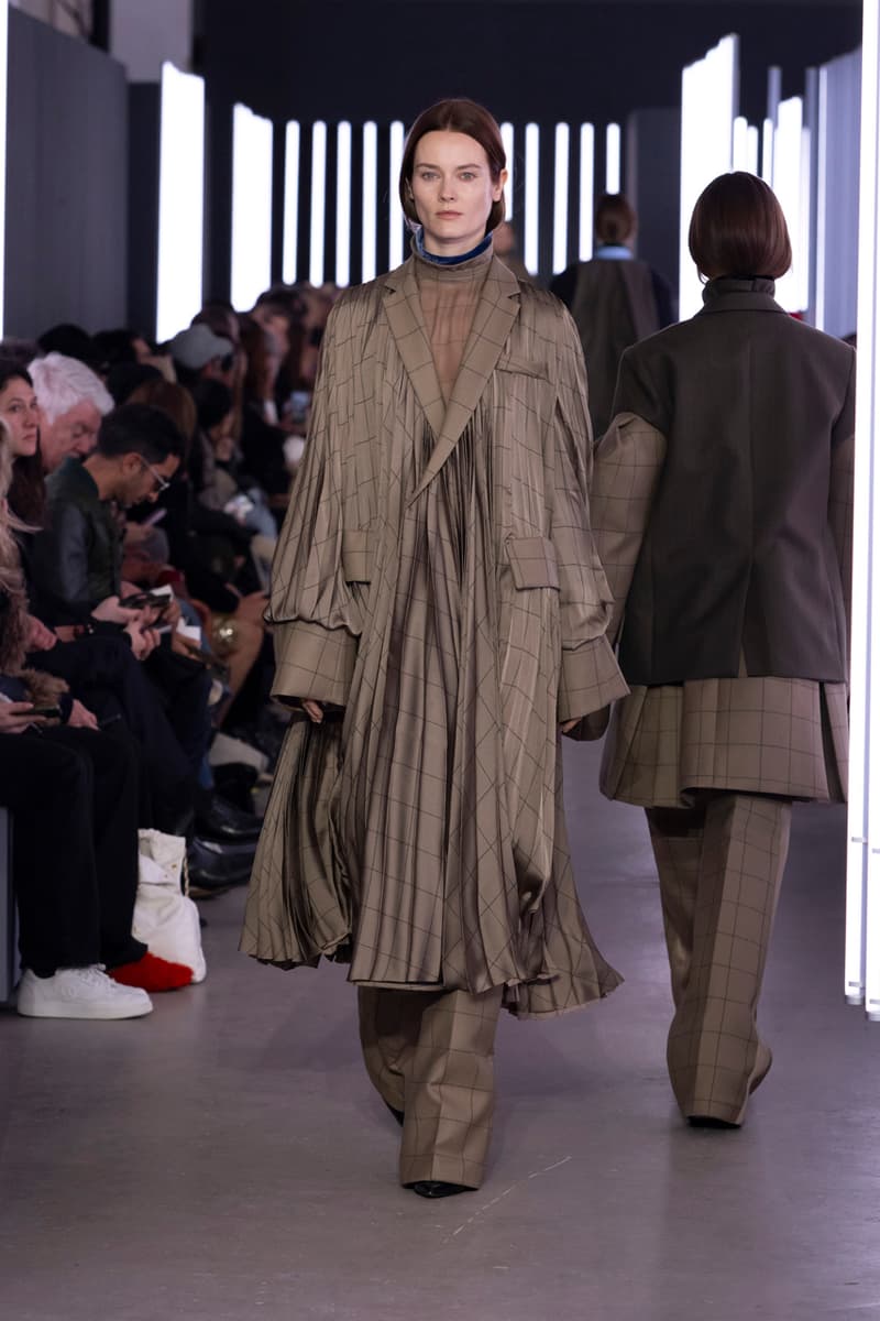 サカイ2024年秋冬コレクション Sacai FW24 Showcases the Emotional Protection of Fashion Paris Fashion Week