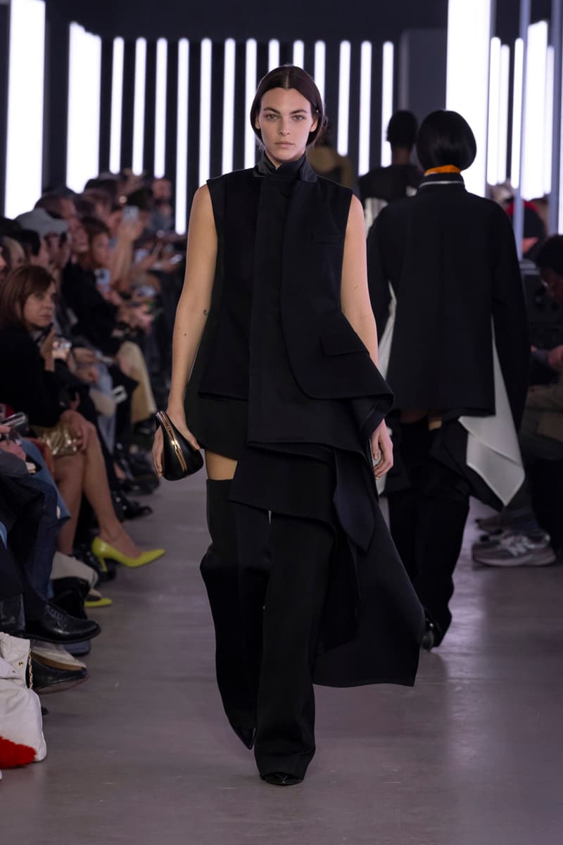 サカイ2024年秋冬コレクション Sacai FW24 Showcases the Emotional Protection of Fashion Paris Fashion Week