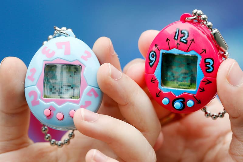 アップルウォッチの文字盤をドッキングした“たまうぉっち”が話題に apple watch tamagotchi tamawatchi 