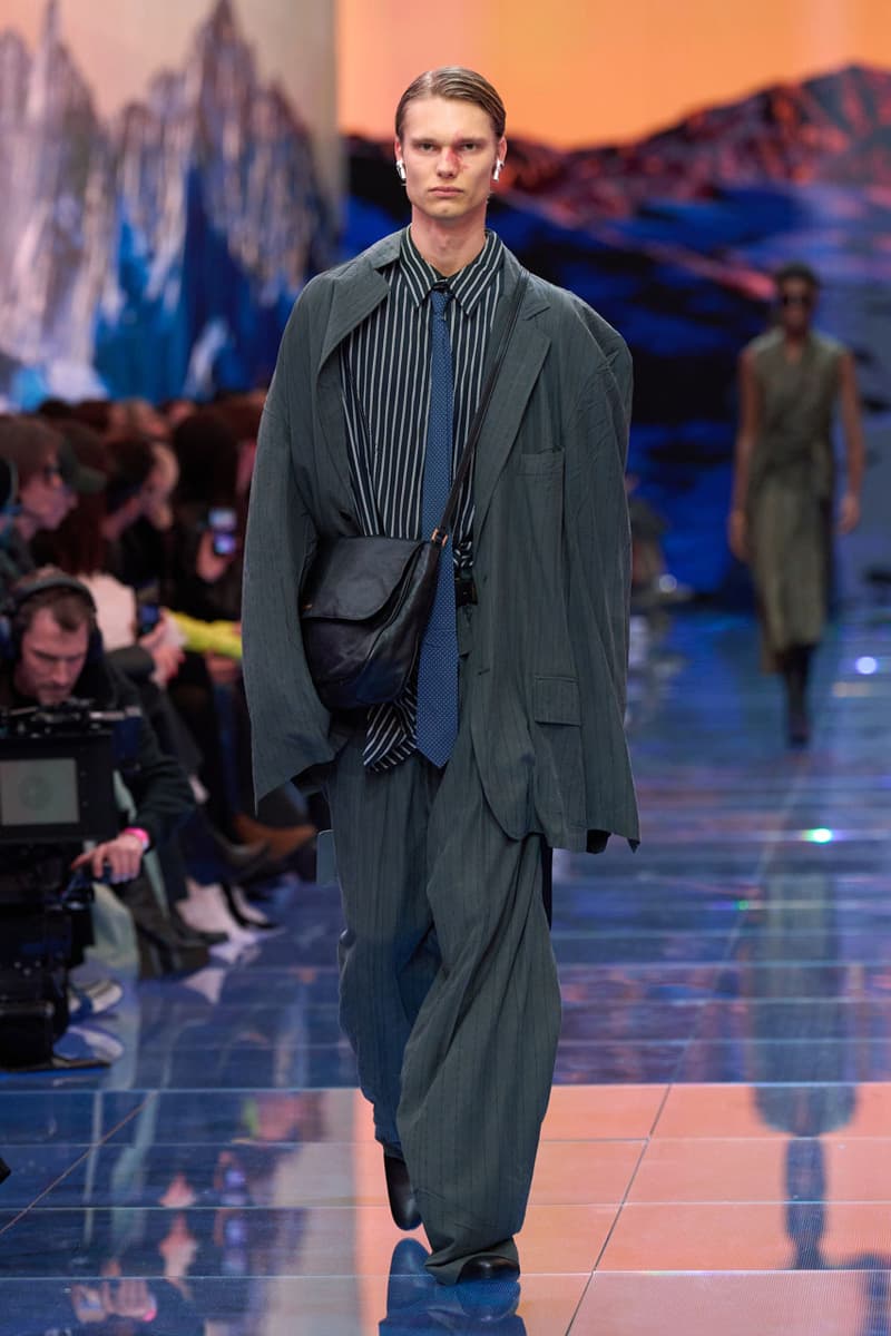 Balenciaga 2024年ウィンターコレクション Demna Does It All for the Clicks in Balenciaga FW24 Fall Winter Paris Fashion Week Collection milan runway 