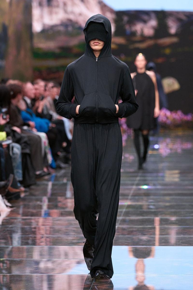 Balenciaga 2024年ウィンターコレクション Demna Does It All for the Clicks in Balenciaga FW24 Fall Winter Paris Fashion Week Collection milan runway 