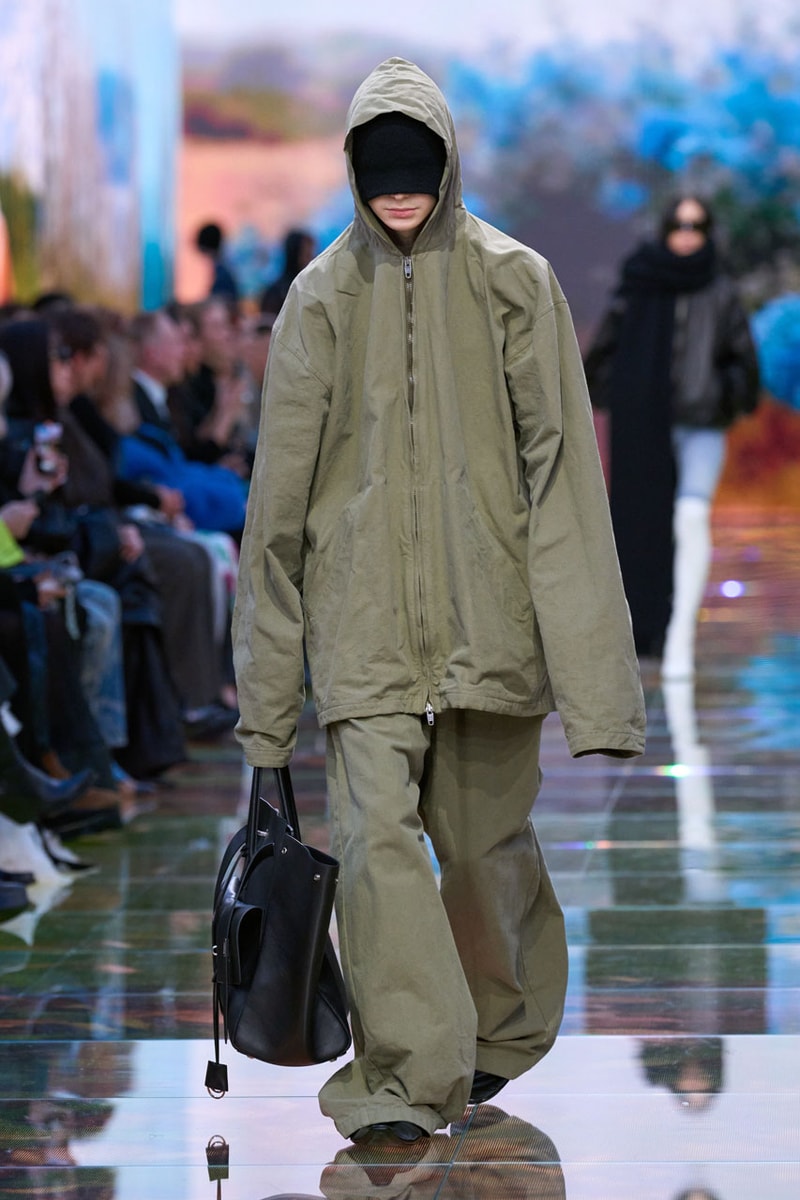 Balenciaga 2024年ウィンターコレクション Demna Does It All for the Clicks in Balenciaga FW24 Fall Winter Paris Fashion Week Collection milan runway 