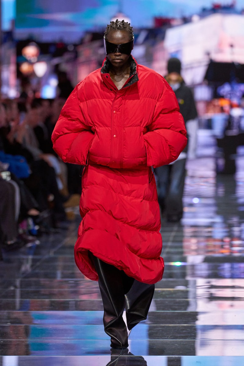 Balenciaga 2024年ウィンターコレクション Demna Does It All for the Clicks in Balenciaga FW24 Fall Winter Paris Fashion Week Collection milan runway 