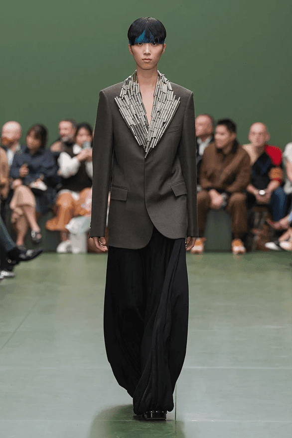 ロエベ 2024年秋冬コレクション LOEWE Fall Winter 2024 Paris Fashion Week menswear womenswear Jonathan Anderson runway show