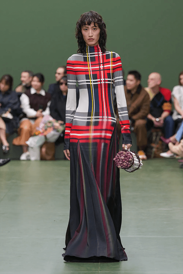 ロエベ 2024年秋冬コレクション LOEWE Fall Winter 2024 Paris Fashion Week menswear womenswear Jonathan Anderson runway show