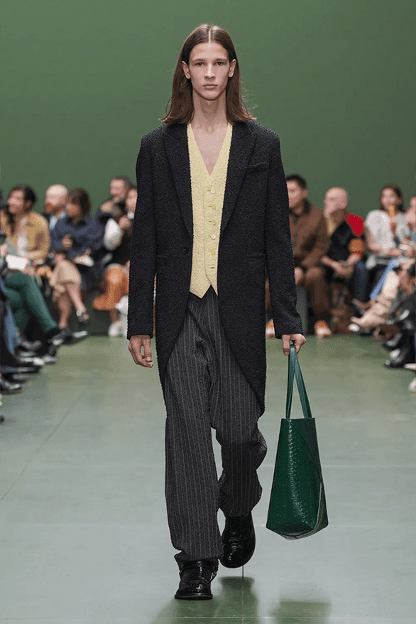 ロエベ 2024年秋冬コレクション LOEWE Fall Winter 2024 Paris Fashion Week menswear womenswear Jonathan Anderson runway show