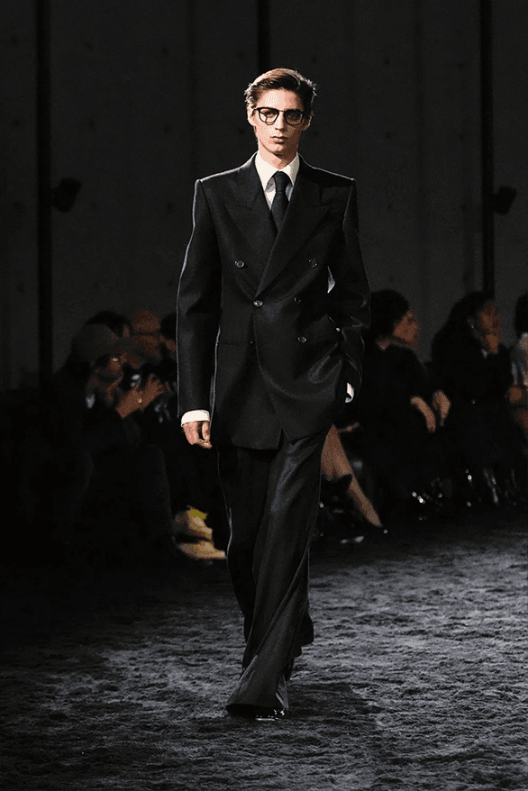 サンローラン 2024年冬メンズコレクション Saint Laurent Fall Winter 2024 Menswear Collection Paris fashion week runway show Anthony Vaccarello