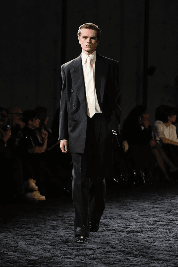 サンローラン 2024年冬メンズコレクション Saint Laurent Fall Winter 2024 Menswear Collection Paris fashion week runway show Anthony Vaccarello