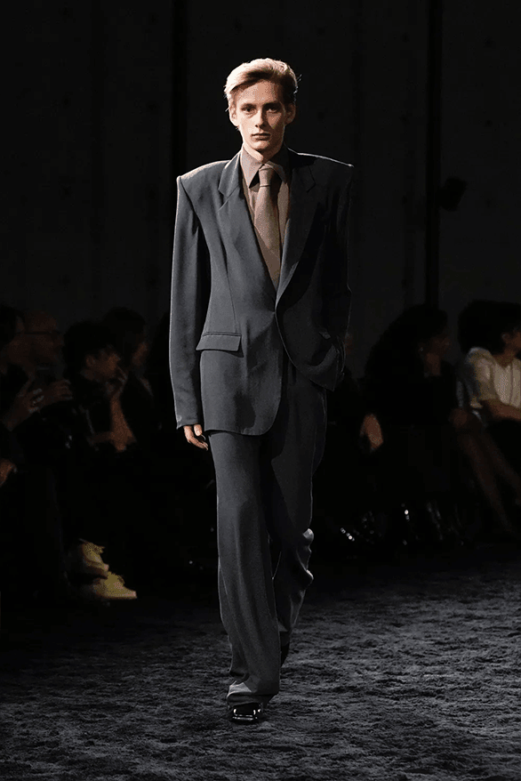 サンローラン 2024年冬メンズコレクション Saint Laurent Fall Winter 2024 Menswear Collection Paris fashion week runway show Anthony Vaccarello