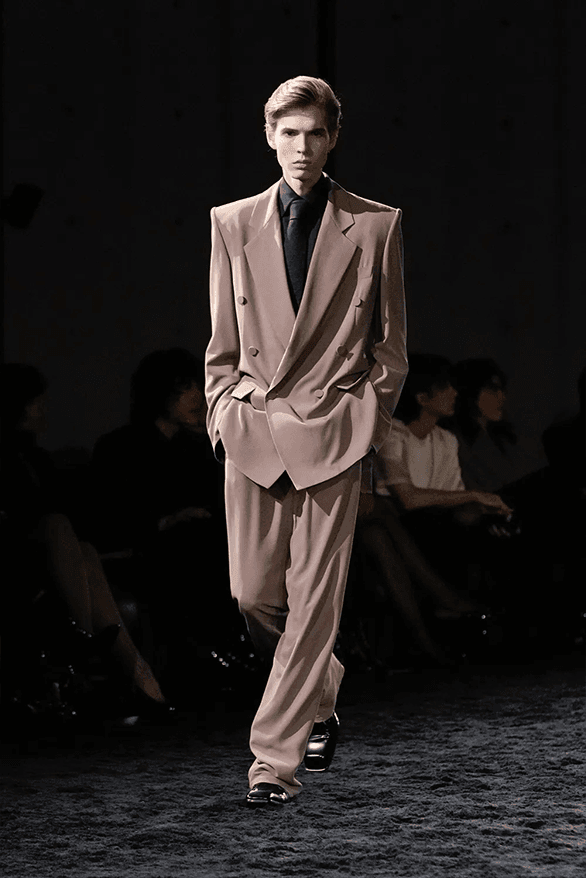 サンローラン 2024年冬メンズコレクション Saint Laurent Fall Winter 2024 Menswear Collection Paris fashion week runway show Anthony Vaccarello