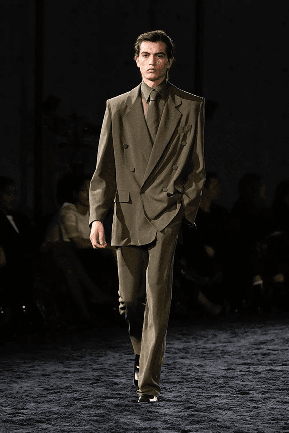 サンローラン 2024年冬メンズコレクション Saint Laurent Fall Winter 2024 Menswear Collection Paris fashion week runway show Anthony Vaccarello