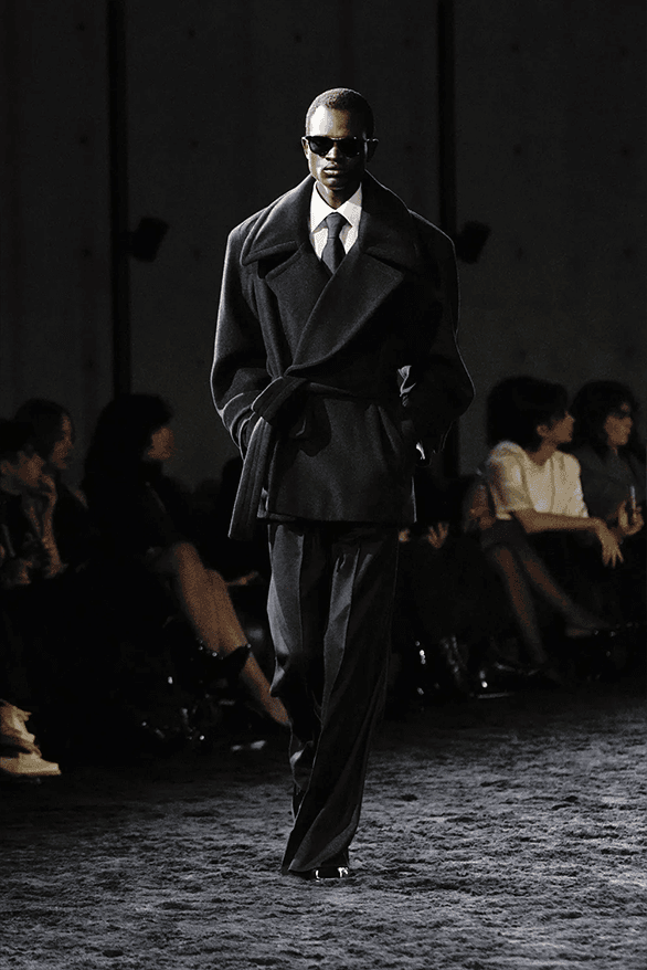サンローラン 2024年冬メンズコレクション Saint Laurent Fall Winter 2024 Menswear Collection Paris fashion week runway show Anthony Vaccarello