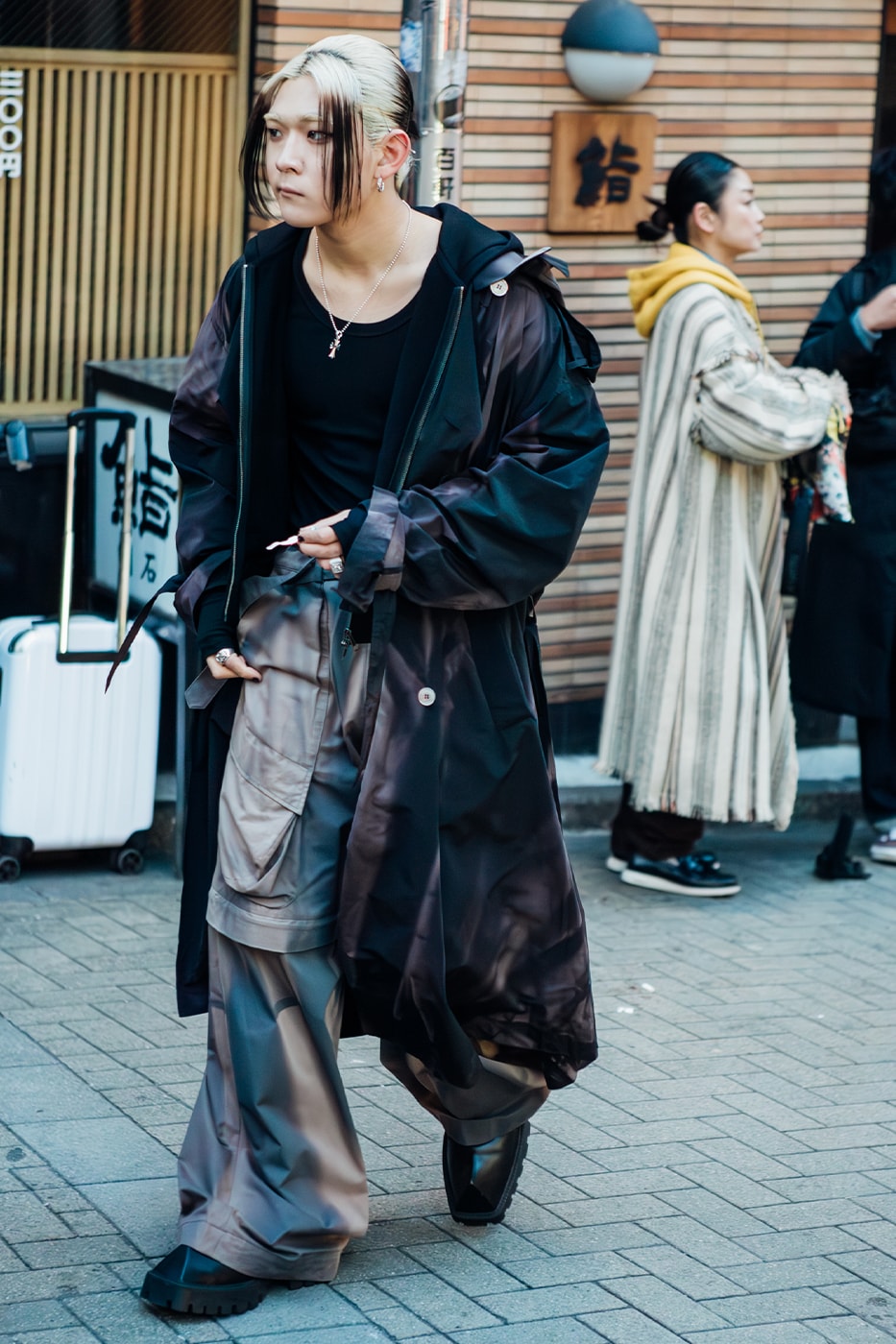 ストリートスタイル：楽天ファッション・ウィーク東京 2024年秋冬 Tokyo Fashion Week FW24 Street Style japan harajuku outfits industry comme des garcons sacai yohji yamamoto undercover junya watanabe rick owens