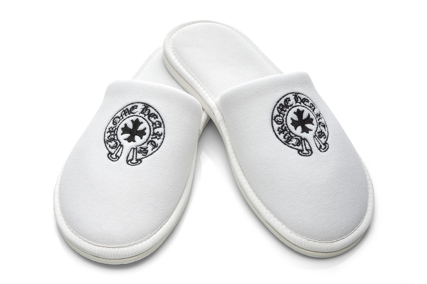 クロムハーツが9万円超えのホテルスリッパを発売 Chrome Hearts 475 USD Hotel Slippers Release Information details date footwear sandals