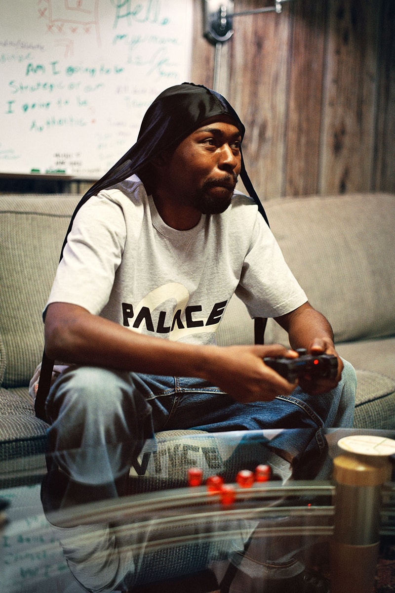 パレス スケートボードとエヴィスが2024年春シーズンのコラボコレクションを発表 palace skatebord evisu 2024 spring collbo collection release info