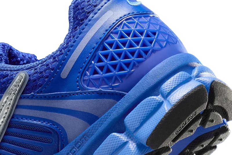 ナイキズーム ボメロ 5に鮮やかなブルーを纏った新色が登場 Nike Zoom Vomero 5 All-Over "Racer Blue" Release Info