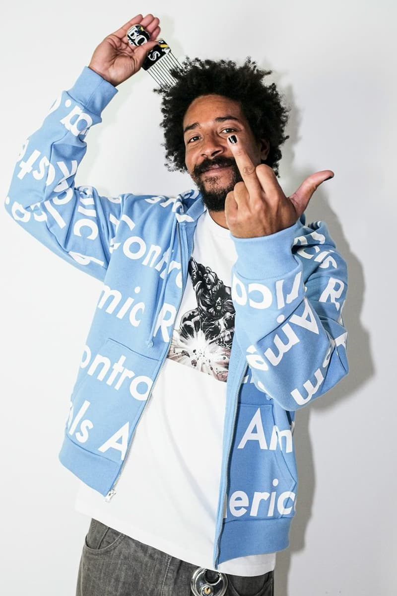 トレメイン・エモリーの手掛ける Denim Tears が Supreme のデザインを模したフーディを発表 Tremaine Emory Is Releasing 'Systemic Racism Controls America' Collab With Arthur Jafa