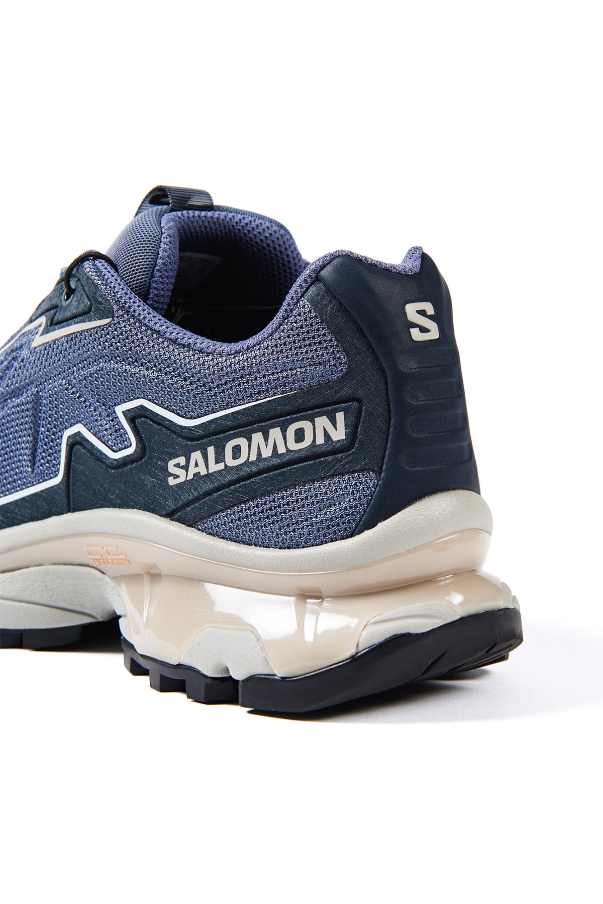 サロモン XT-SLATE にソフ エクスクルーシブカラーが登場 Salomon XT-SLATE SOPH. Exclusive Color release info