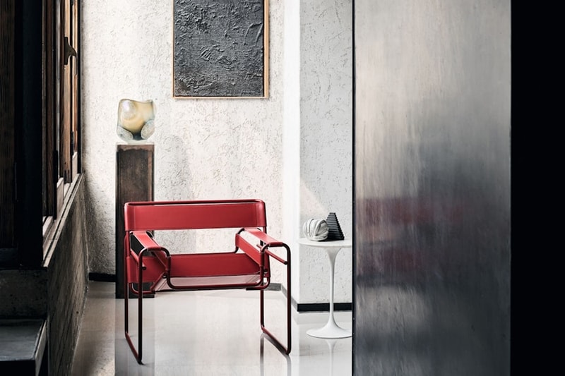 マルセル・ブロイヤーによる名作ワシリーチェアに超マット仕上げの新色が登場 Knoll Marcel Breuer Wassily Chair Ultra Matte Finish Furniture Design contemporary reframing