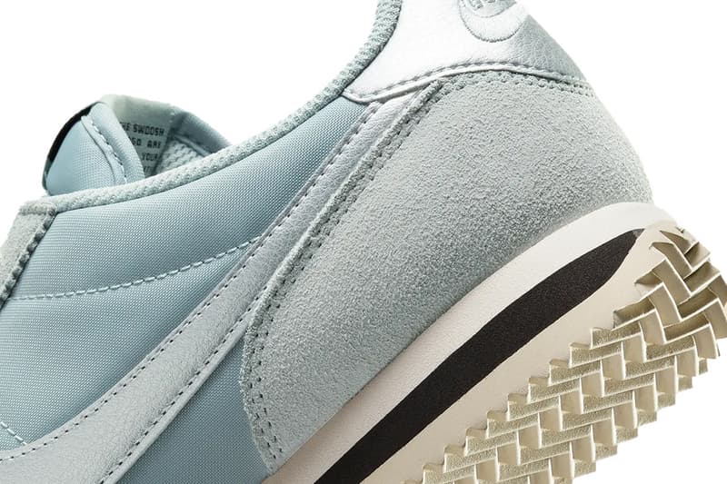 ナイキ コルテッツにシルバーカラーがアクセントの新作ライトパミスが登場 Nike Cortez Light Pumice DZ2795-002 Release Info