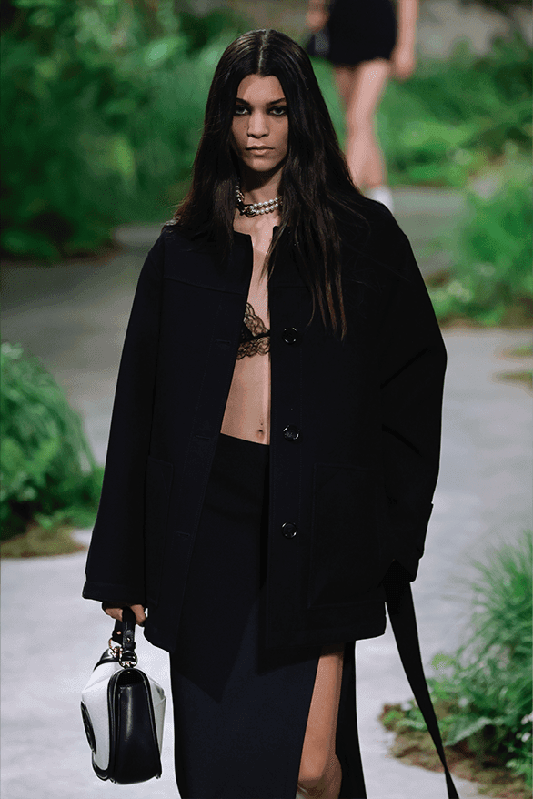 グッチ2025年クルーズ コレクション Gucci Cruise 2025 London Runway Show sabato de Sarno womenswear Tate modern